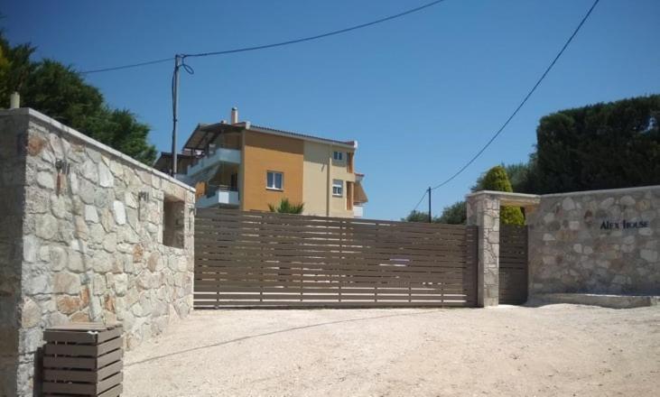 Alex House Aparthotel Zacharo Exterior foto