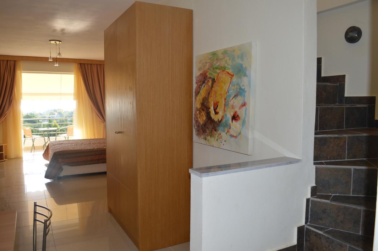 Alex House Aparthotel Zacharo Exterior foto